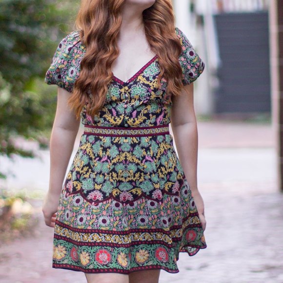 Alice & Olivia Dana Floral Print Crepe Mini Dress Size 6 - Picture 1 of 13